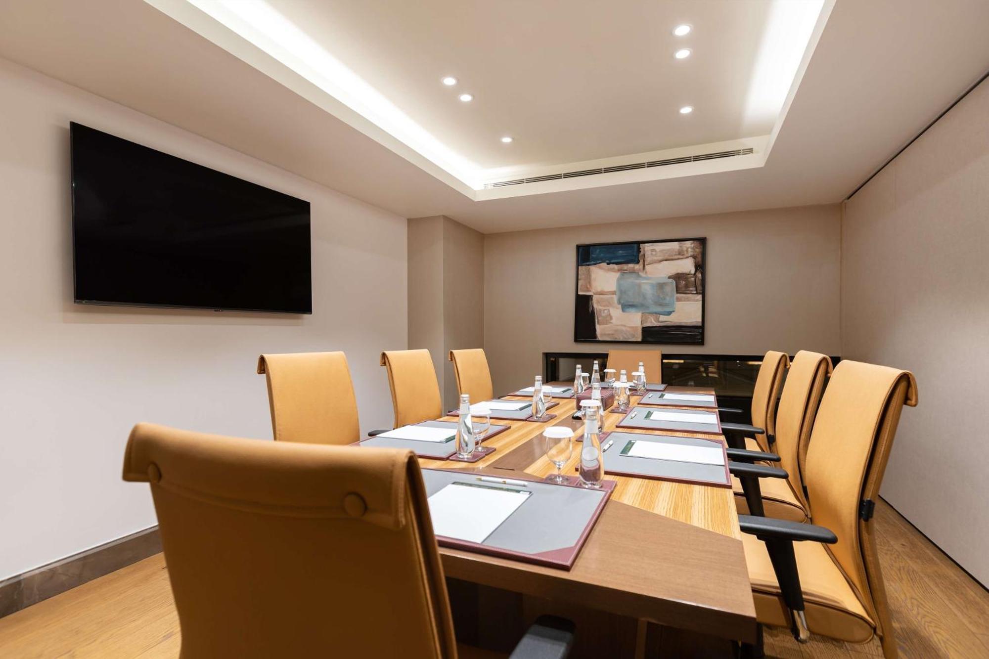 Mansard Riyadh, A Radisson Collection Hotel Exterior foto Meeting room at the hotel